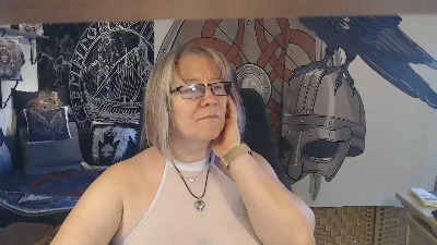 Titten_Luder live cam on Cam4