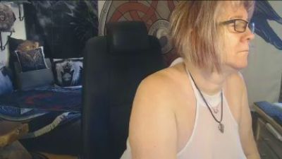 Titten_Luder live cam on Cam4
