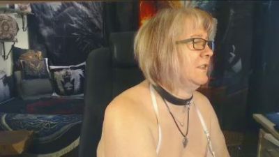 Titten_Luder live cam on Cam4