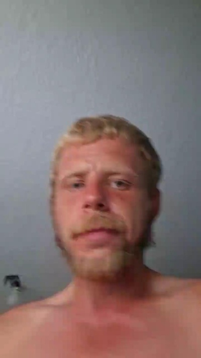 Tmoney1995 live cam on Cam4