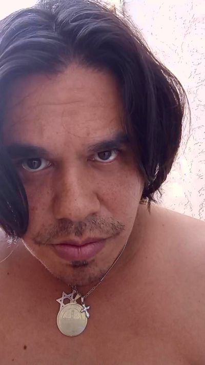 Todas live cam on Cam4