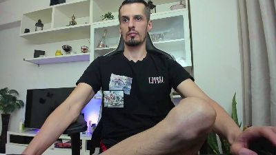 ToddClaytonn live cam on Cam4