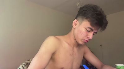 Todd_Warren live cam on Cam4