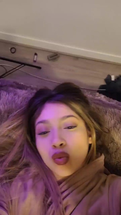 TokyoNaomi live cam on Cam4
