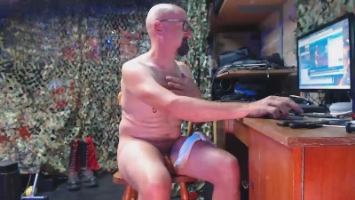 TomCamPig live cam on Cam4