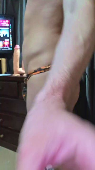 Tom_toyboy live cam on Cam4