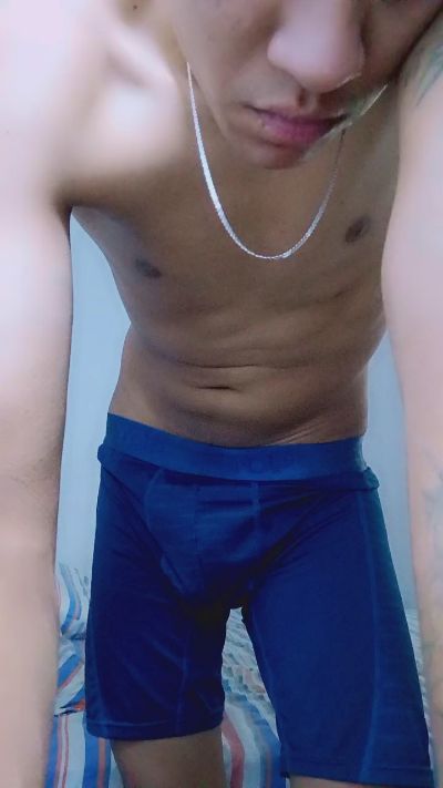 Tomas20jorge live cam on Cam4