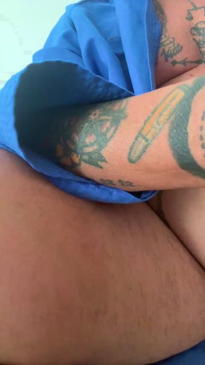 Tomasbiiker4 live cam on Cam4