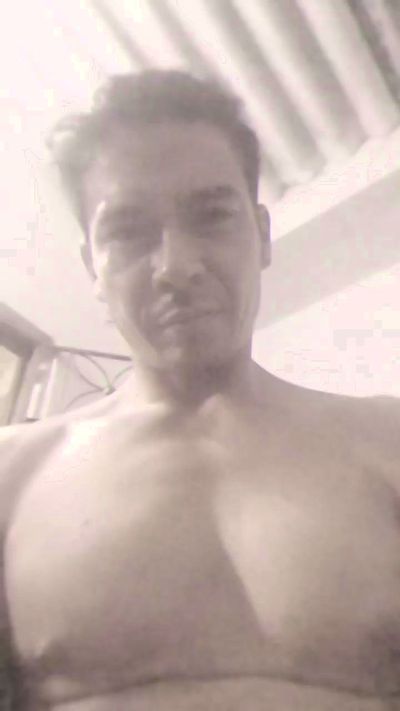 Tomasr live cam on Cam4