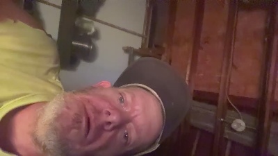 Tommy22 live cam on Cam4