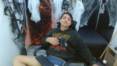 TommyDans live cam on Cam4