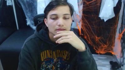 TommyDans live cam on Cam4