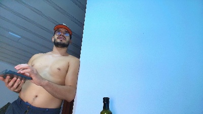 Tommy_John live cam on Cam4