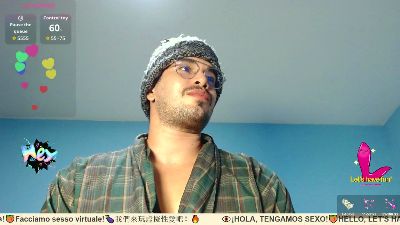 Tommy_John live cam on Cam4
