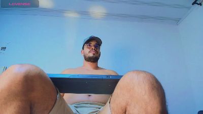 Tommy_John live cam on Cam4