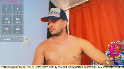 Tommy_John live cam on Cam4