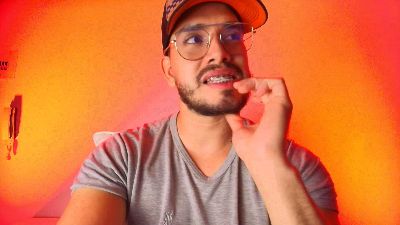 Tommy_John live cam on Cam4