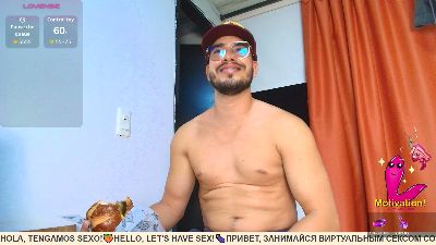 Tommy_John live cam on Cam4