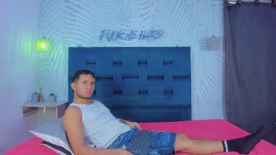 Tommy_Miller4 live cam on Cam4