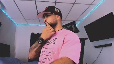 Tommy_Sccot live cam on Cam4