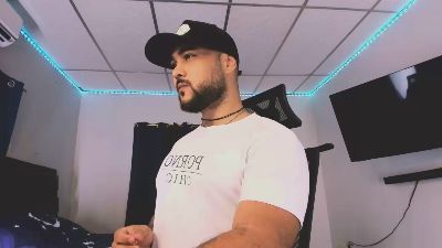 Tommy_Sccot live cam on Cam4