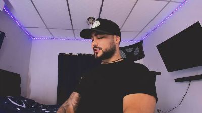 Tommy_Sccot live cam on Cam4