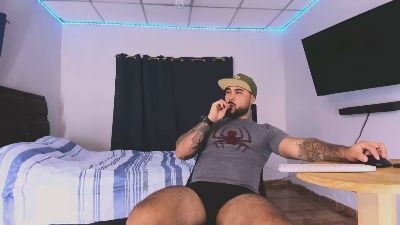 Tommy_Sccot live cam on Cam4