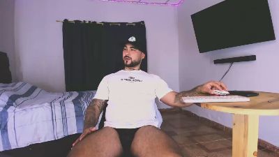 Tommy_Sccot live cam on Cam4