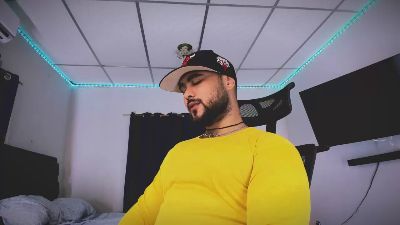 Tommy_Sccot live cam on Cam4