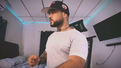Tommy_Sccot live cam on Cam4