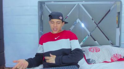 Tommy_Sex19 live cam on Cam4