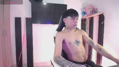 Tommy_Sex19 live cam on Cam4