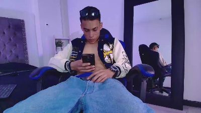 Tommy_West_ live cam on Cam4