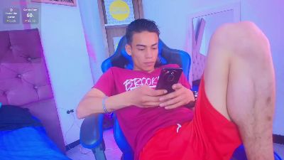 Tommy_West_ live cam on Cam4