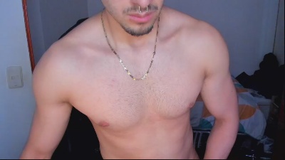Tommy_bred live cam on Cam4