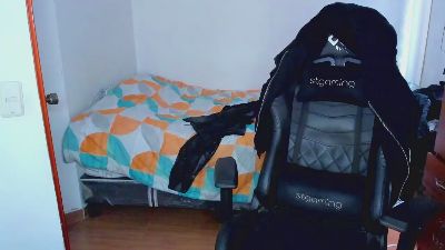 Tommy_bred live cam on Cam4