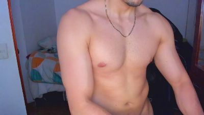 Tommy_bred live cam on Cam4