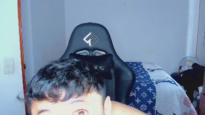 Tommy_bred live cam on Cam4