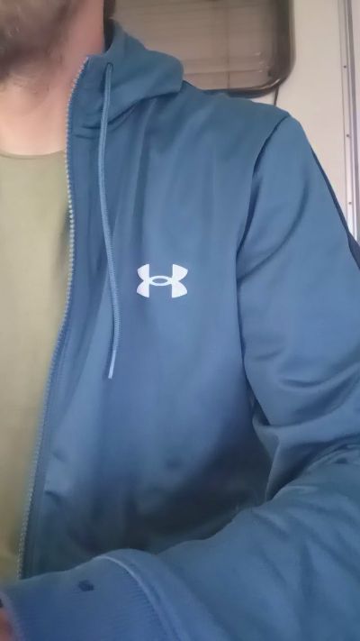 Tommybzh29 live cam on Cam4