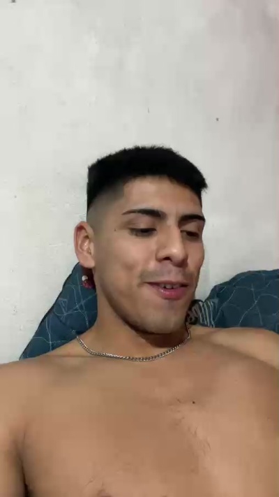 Tomy_03 live cam on Cam4