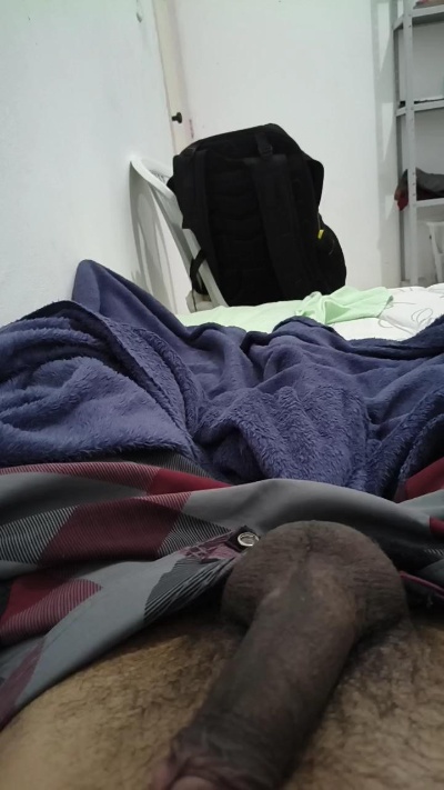 Ton8795 live cam on Cam4