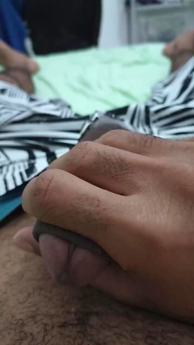 Ton8795 live cam on Cam4