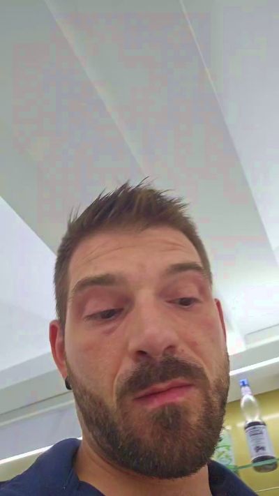 Tonello88 live cam on Cam4