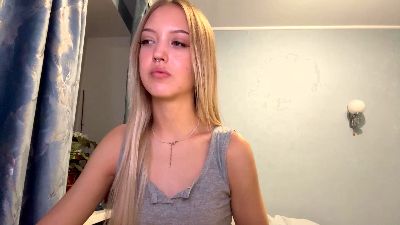 ToniaNephew live cam on Cam4
