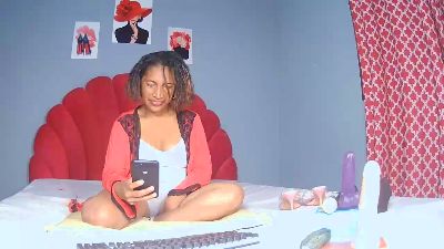 Tonicia live cam on Cam4
