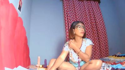 Tonicia live cam on Cam4