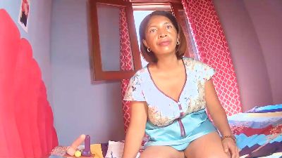 Tonicia live cam on Cam4