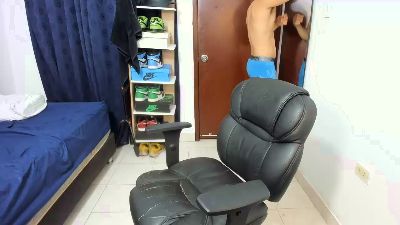 Tonnymiller live cam on Cam4