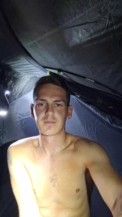Tony95 live cam on Cam4