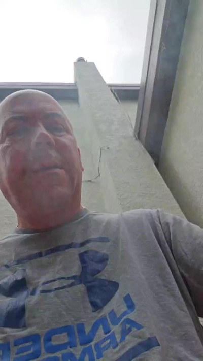 TonyElisia1976 live cam on Cam4